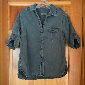 Equipment Distressed Short-sleeved button up size M